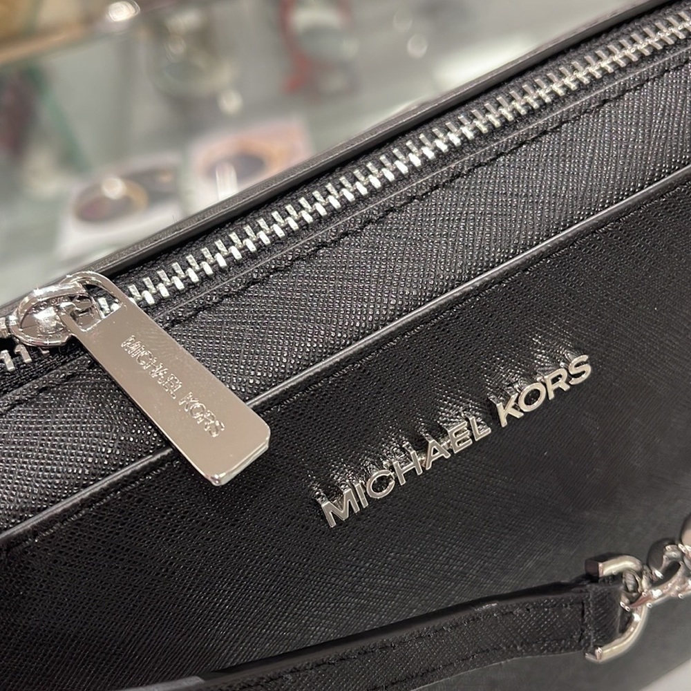 Michael Kors Jet Set Item Large East West Zip Crossbody Leather Black - Picture 8 of 16